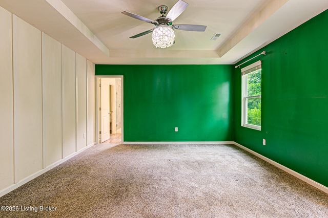 3904 Creek Meadow Dr, La Grange, KY 40031