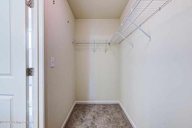 3904 Creek Meadow Dr, La Grange, KY 40031