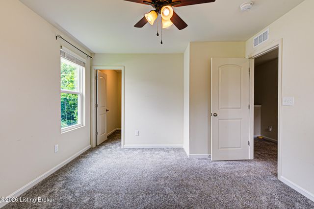 3904 Creek Meadow Dr, La Grange, KY 40031