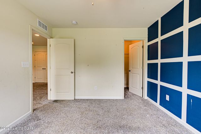 3904 Creek Meadow Dr, La Grange, KY 40031