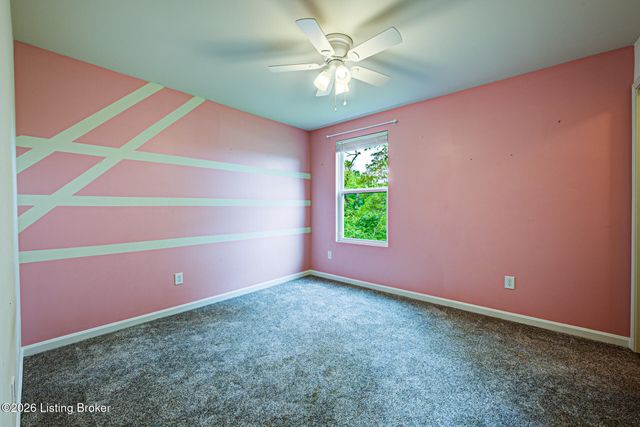 3904 Creek Meadow Dr, La Grange, KY 40031