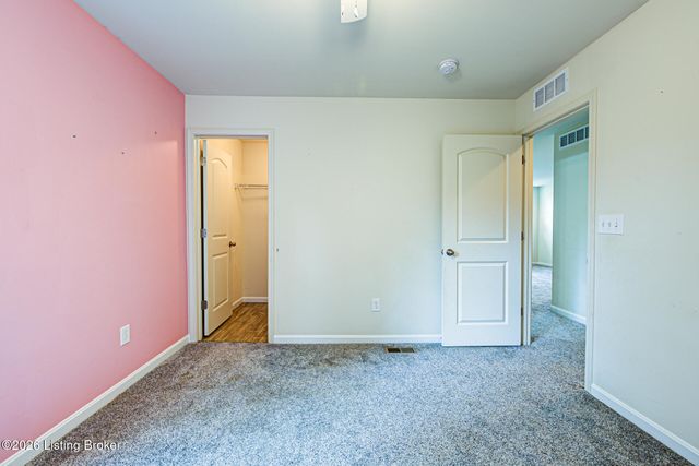 3904 Creek Meadow Dr, La Grange, KY 40031