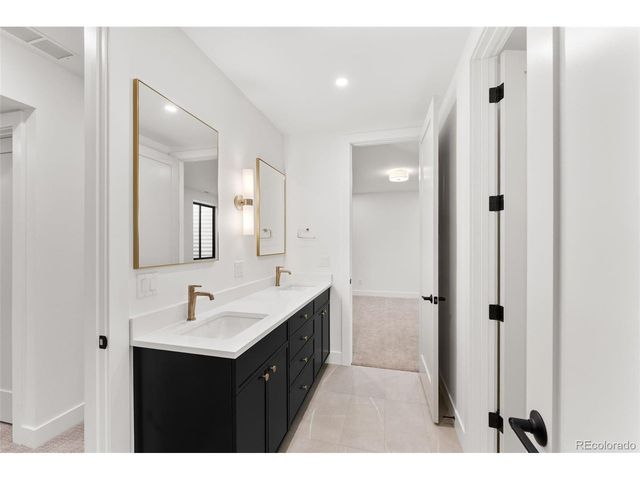 3310 S Clermont St, Denver, CO 80222