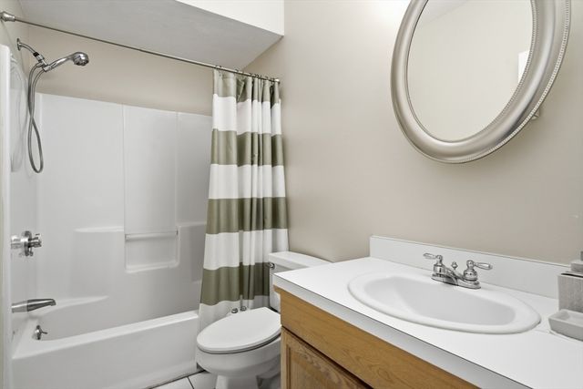 115 Revere St F, Canton, MA 02021