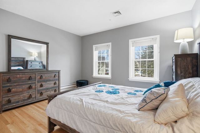 115 Revere St F, Canton, MA 02021