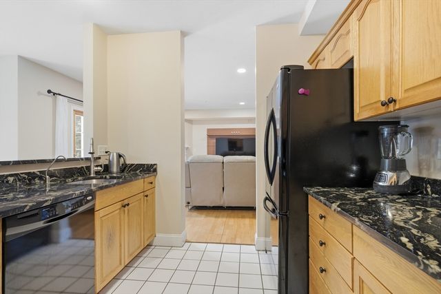 115 Revere St F, Canton, MA 02021