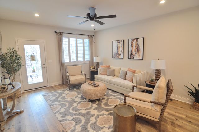 1644 Creekwood Court, Hebron, KY 41048