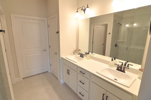 1644 Creekwood Court, Hebron, KY 41048