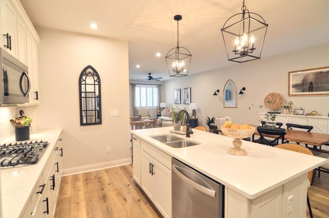 1644 Creekwood Court, Hebron, KY 41048