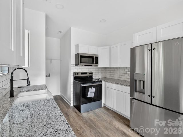 417 8th street Drive SW, Hickory, NC 28602