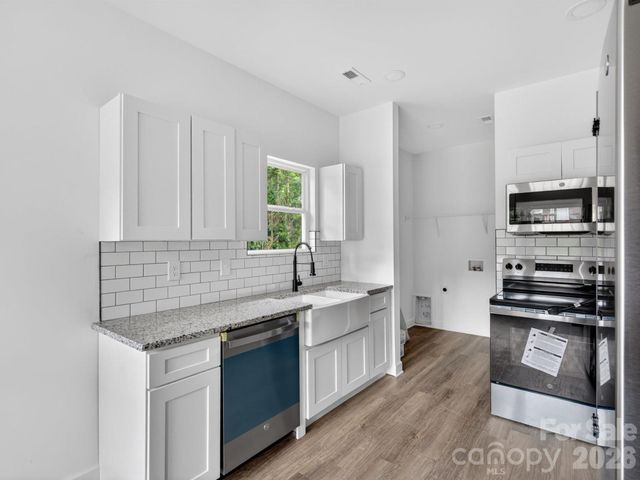 417 8th street Drive SW, Hickory, NC 28602