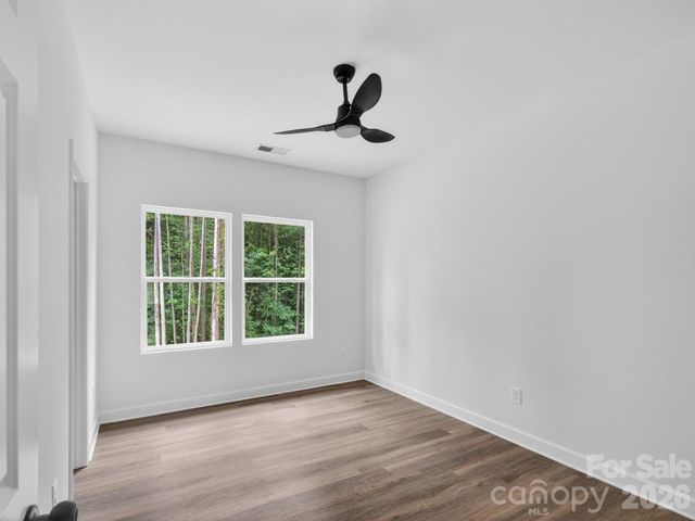 417 8th street Drive SW, Hickory, NC 28602