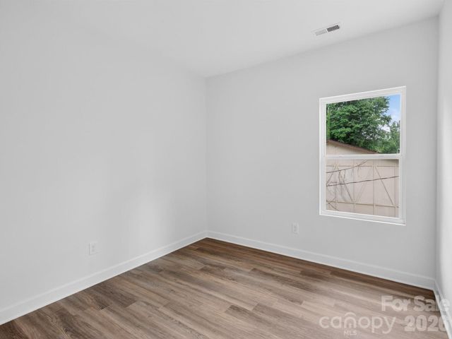 417 8th street Drive SW, Hickory, NC 28602