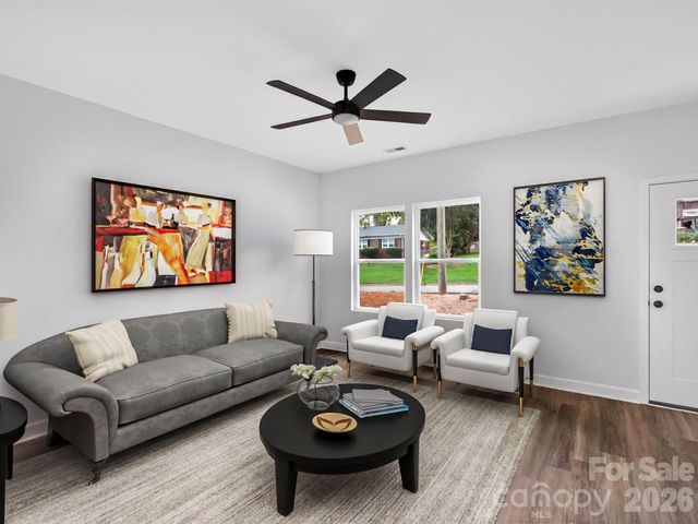 417 8th street Drive SW, Hickory, NC 28602