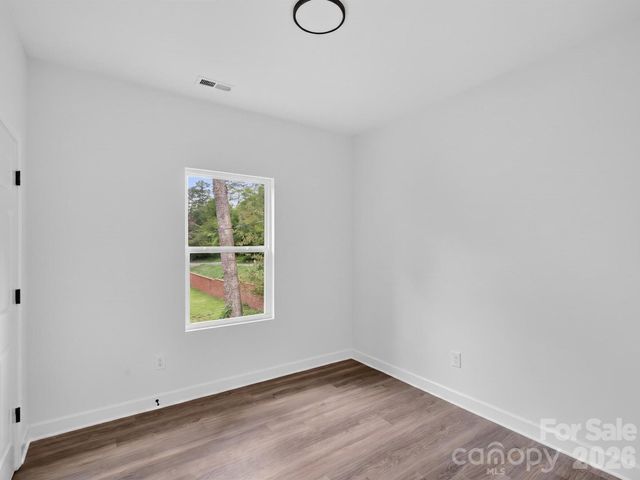 417 8th street Drive SW, Hickory, NC 28602
