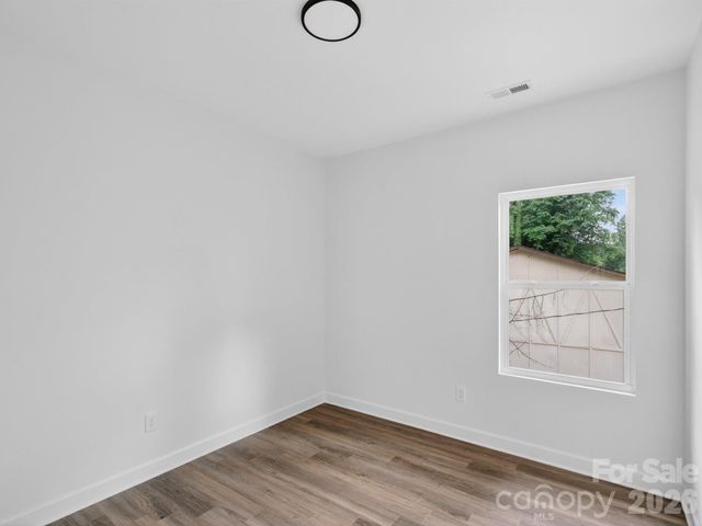 417 8th street Drive SW, Hickory, NC 28602