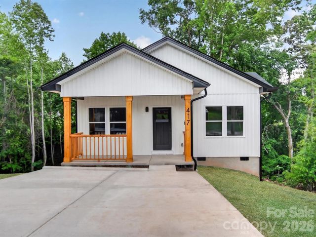 417 8th street Drive SW, Hickory, NC 28602