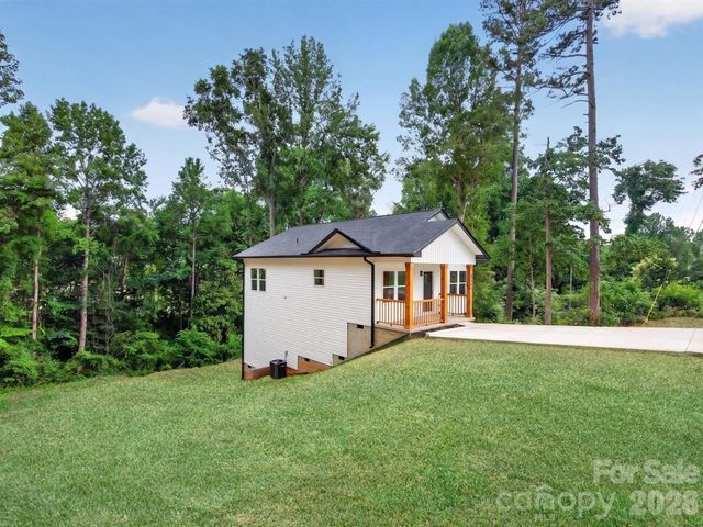 417 8th street Drive SW, Hickory, NC 28602