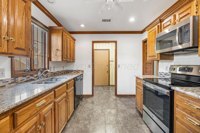 9 Windwood Place, Canyon, TX 79015
