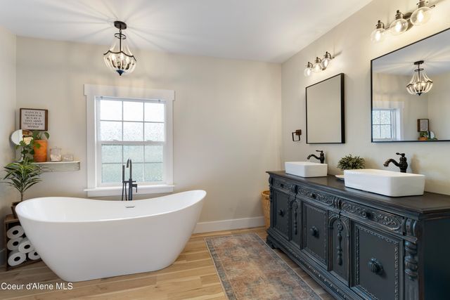 87 Rock Road, Sandpoint, ID 83864