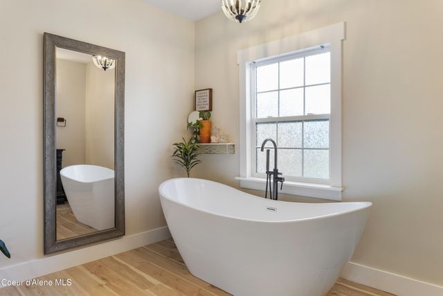 87 Rock Road, Sandpoint, ID 83864