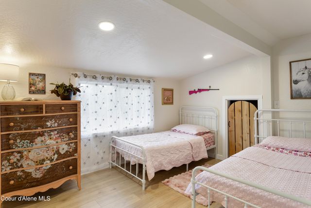 87 Rock Road, Sandpoint, ID 83864