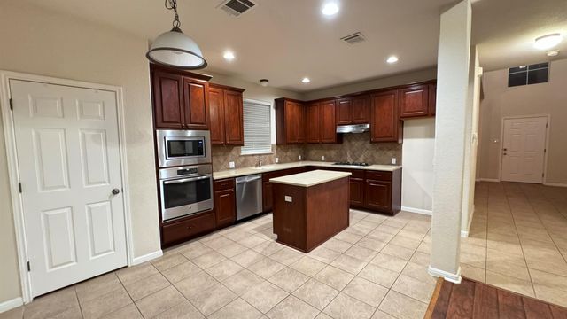 13000 Appaloosa Chase DR, Austin, TX 78732