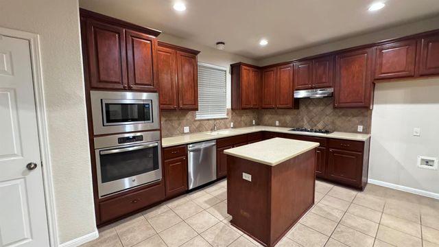 13000 Appaloosa Chase DR, Austin, TX 78732