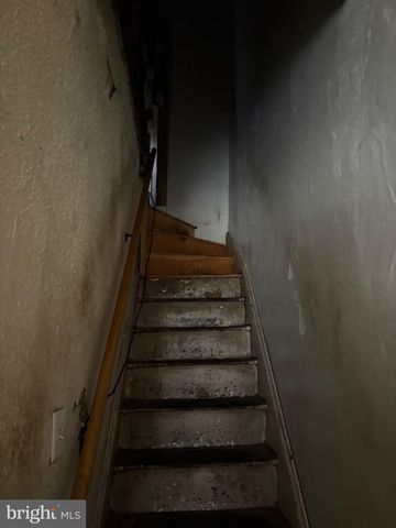 1019 W MONMOUTH ST, Philadelphia, PA 19133