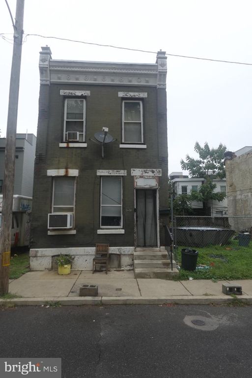 1019 W MONMOUTH ST, Philadelphia, PA 19133 — exterior