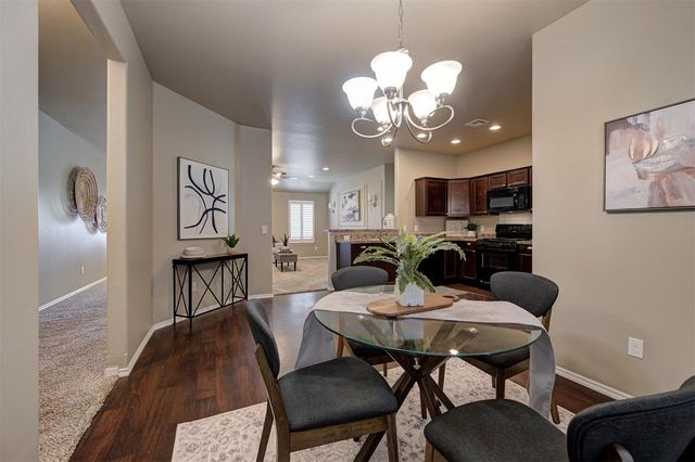 2924 Sunberry Way, Yukon, OK 73099