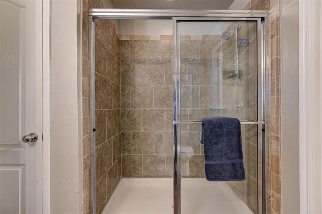 2924 Sunberry Way, Yukon, OK 73099