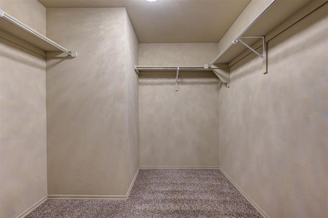 2924 Sunberry Way, Yukon, OK 73099