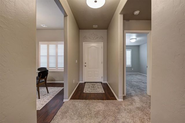 2924 Sunberry Way, Yukon, OK 73099