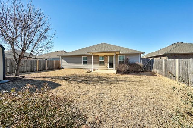 2924 Sunberry Way, Yukon, OK 73099