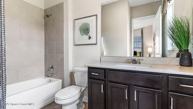 935 Regalia Way NW, Palm Bay, FL 32907