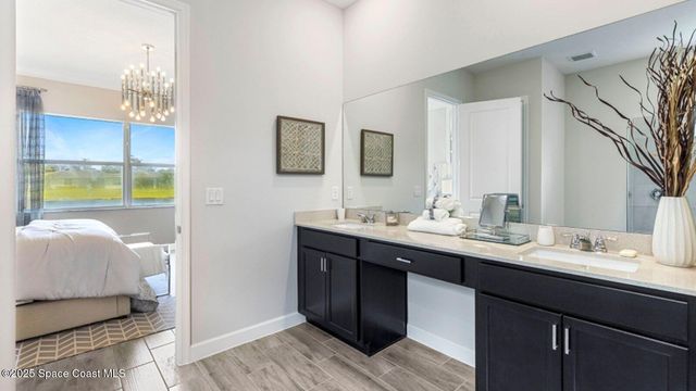 935 Regalia Way NW, Palm Bay, FL 32907