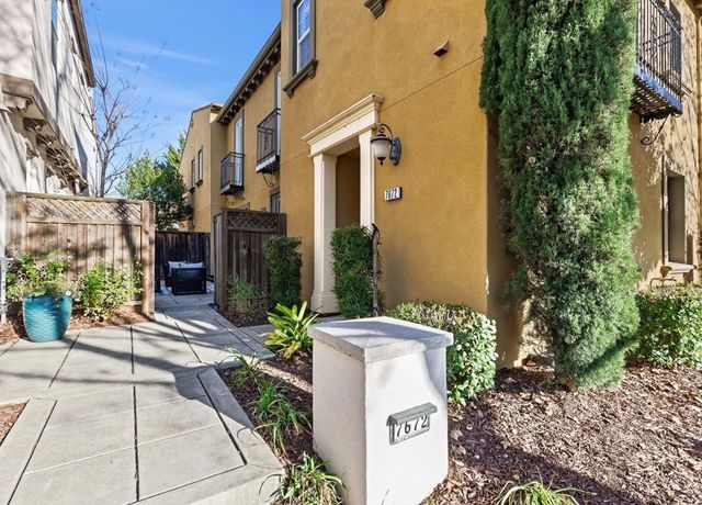 7672 7672 Stoneleaf Rd, San Ramon, CA 94582