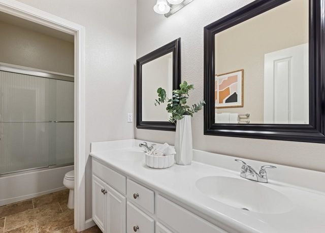 7672 7672 Stoneleaf Rd, San Ramon, CA 94582