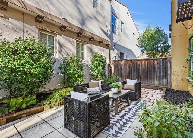 7672 7672 Stoneleaf Rd, San Ramon, CA 94582