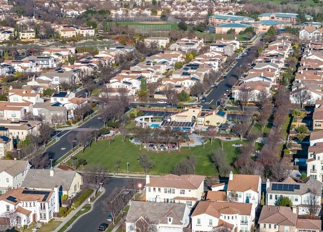 7672 7672 Stoneleaf Rd, San Ramon, CA 94582