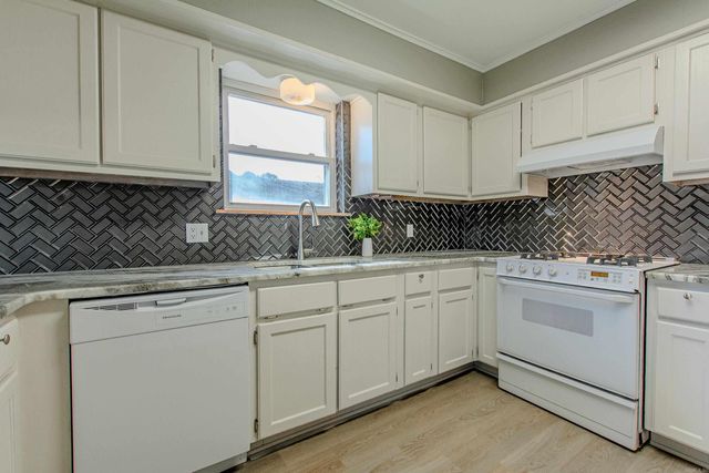 23 Creekridge Circle, Sherwood, AR 72120