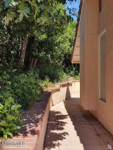 28625 Quaint Street, Agoura Hills, CA 91301