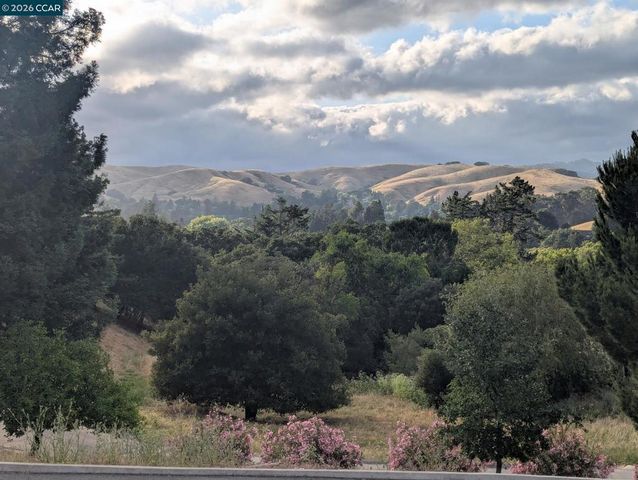 370 Castello, Lafayette, CA 94549