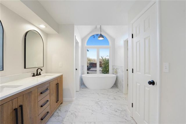 5735 Riley Street, Mission, KS 66202