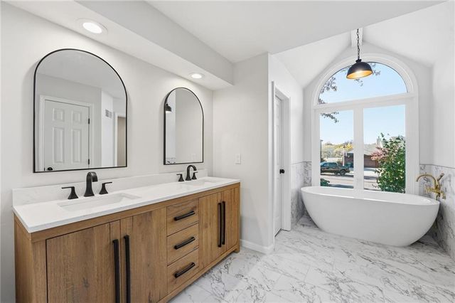 5735 Riley Street, Mission, KS 66202