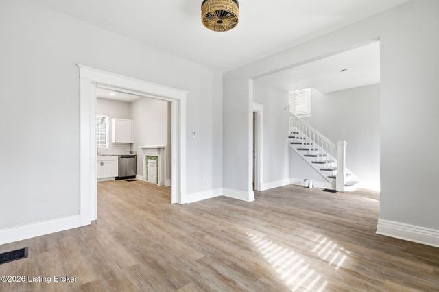 626 S 40th St, Louisville, KY 40211