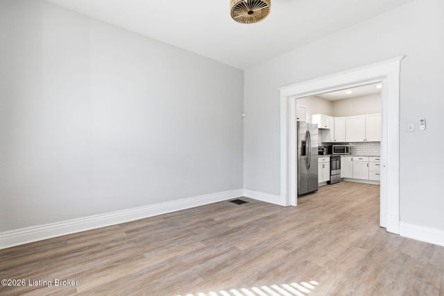 626 S 40th St, Louisville, KY 40211