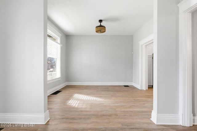 626 S 40th St, Louisville, KY 40211