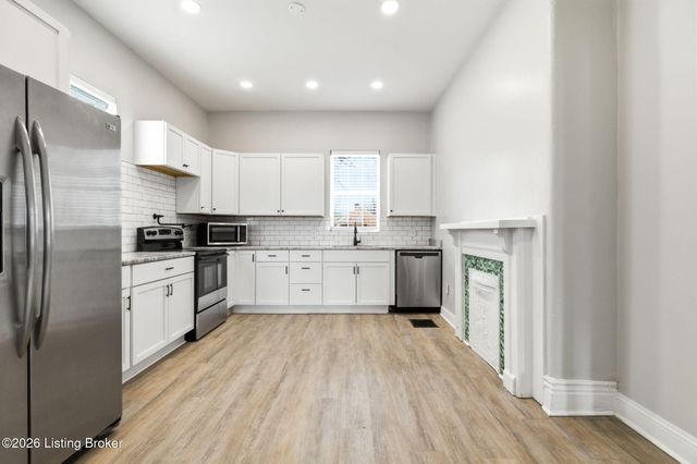 626 S 40th St, Louisville, KY 40211